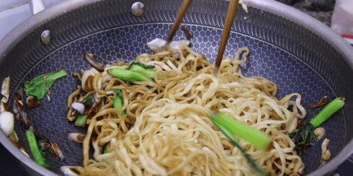 成人烂面条做法视频教程,一学就会！成人版烂面条制作教程